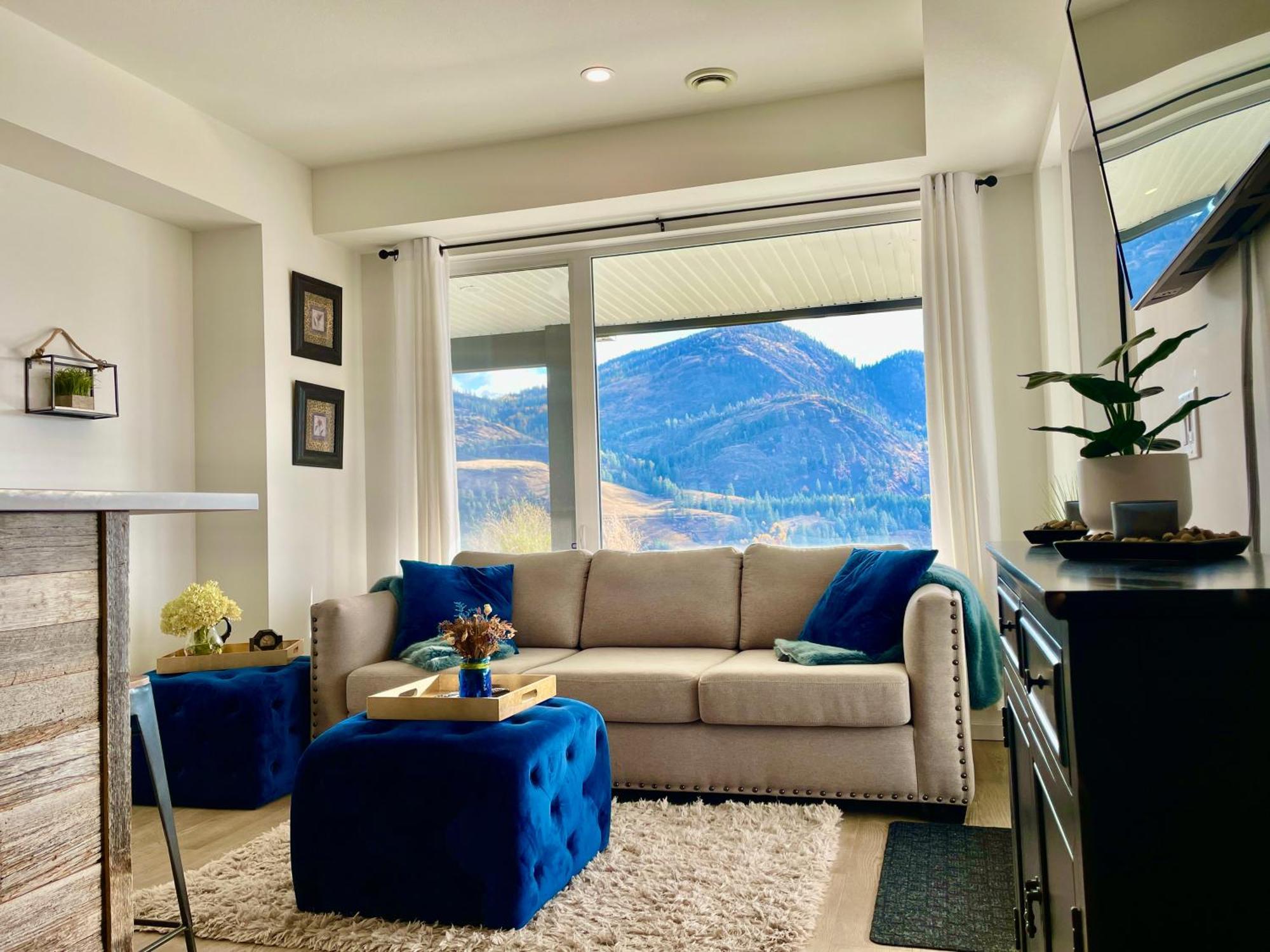 Beautiful Suite On Golf Course Келоуна Экстерьер фото